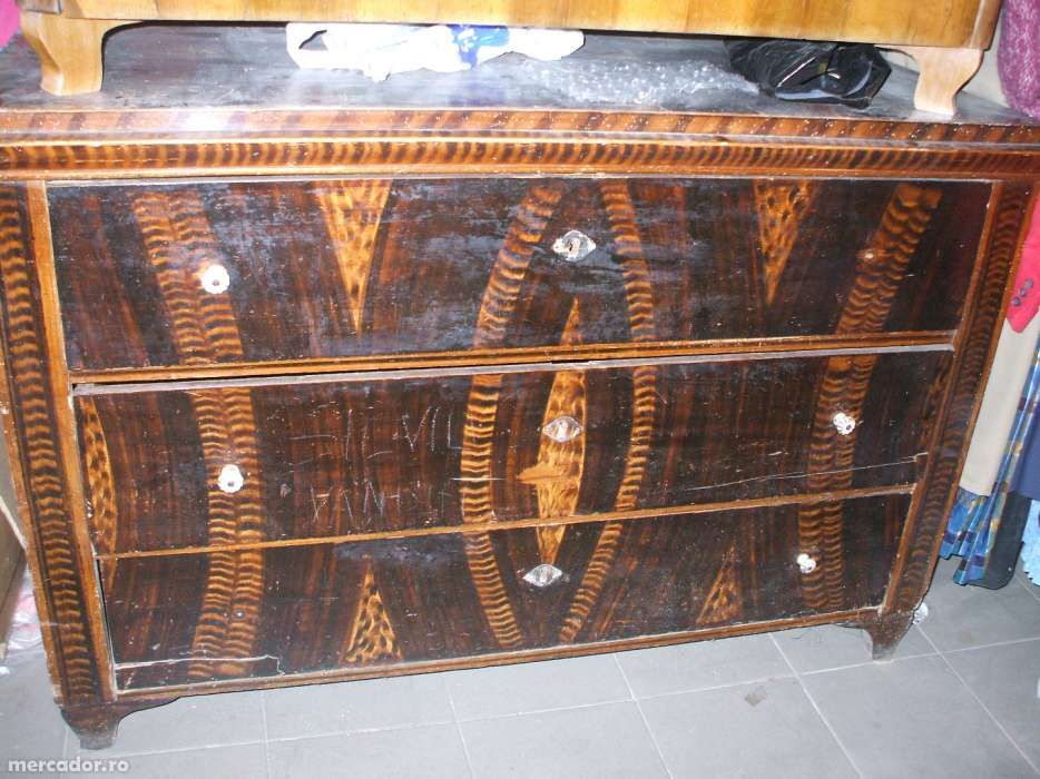Comoda biedermeier lemn de brad