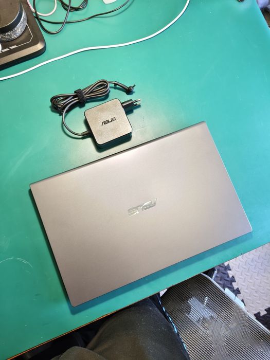 Ноутбук Asus Core i3 1005G1