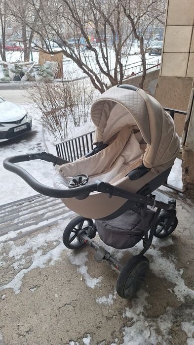 Продам коляску детскую