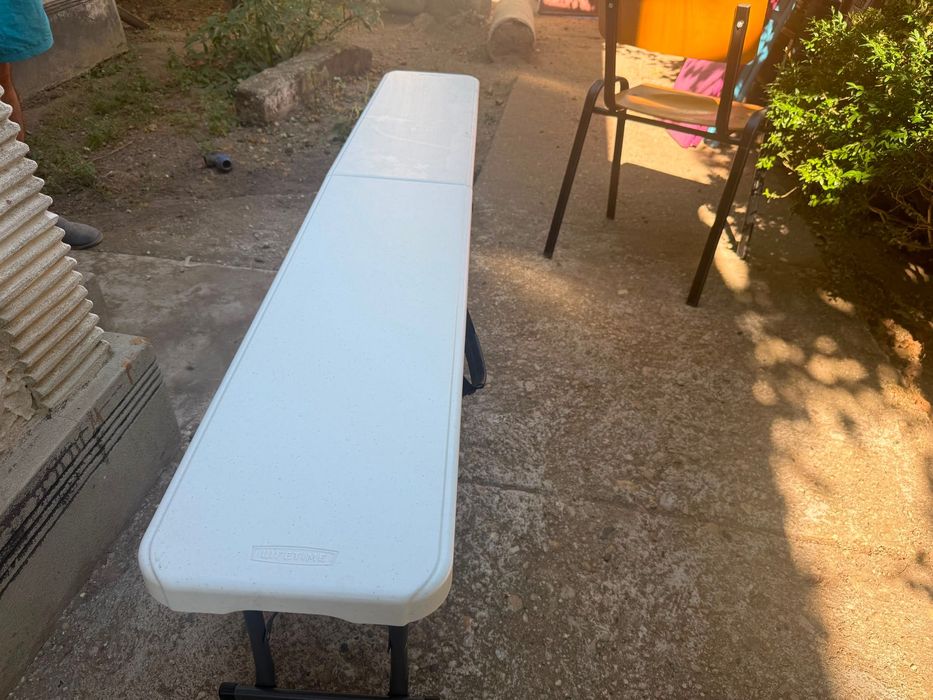Băncuțe curte  în stare bună . (5)bucăți