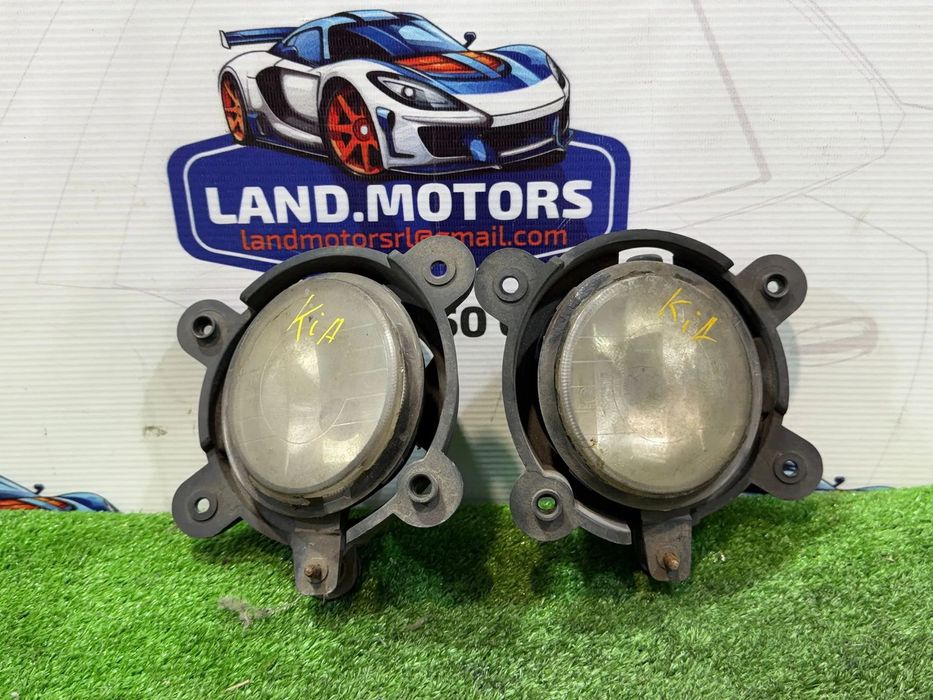 PROIECTOR CEATA FATA DREAPTA KIA SORENTO COD OEM 922023E010 922023E011 2002-2009