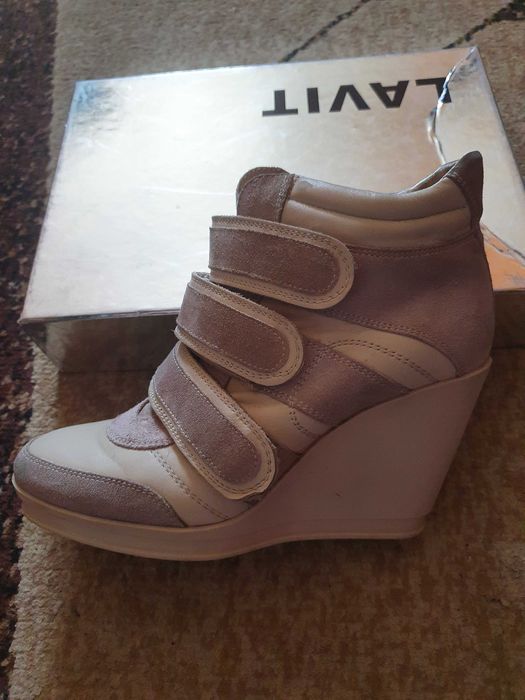 Обувь женская/кроссовки