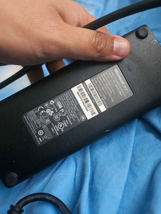 Xbox360 S 250GB с два оригинални контролера