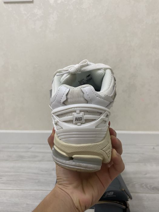 Кроссовки New Balance 1906DE