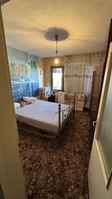 Продава апартамент