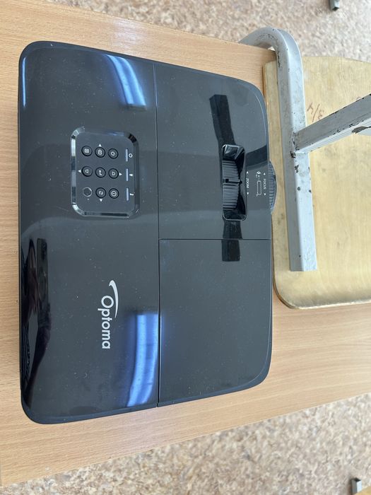 Продом проектор Optoma