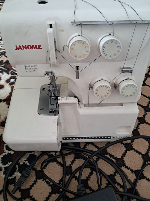 Продам оверлог JANOME