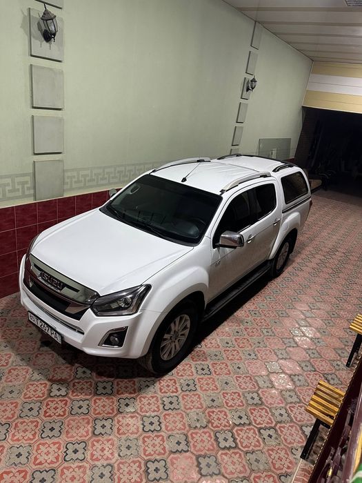 ISUZU D.MAX irbes pikap 4×4 Arendaga beriladi uzoq mudat kunlik