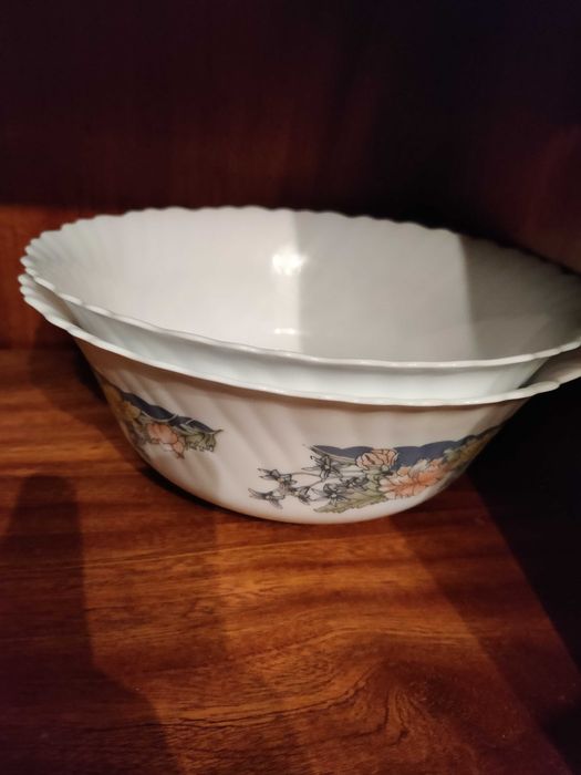 Serviciu de masa - farfurii 69 piese,  realizat in Franta