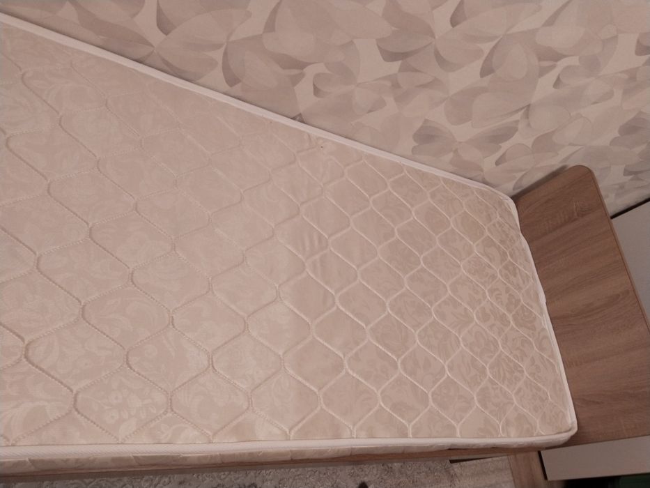 Кровать две штуки 80*200