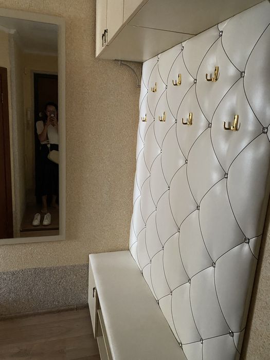 Продам 3 х ком кв 2 эт центр