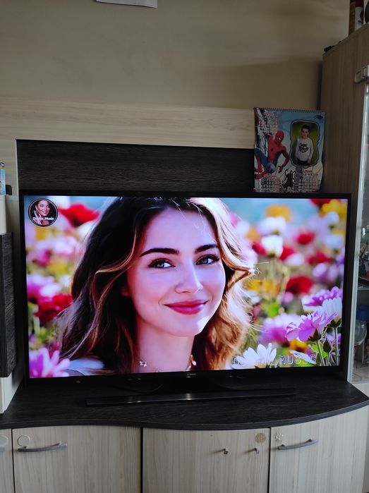 Смарт Телевизор Samsung 50 инча Ultra HD 4K