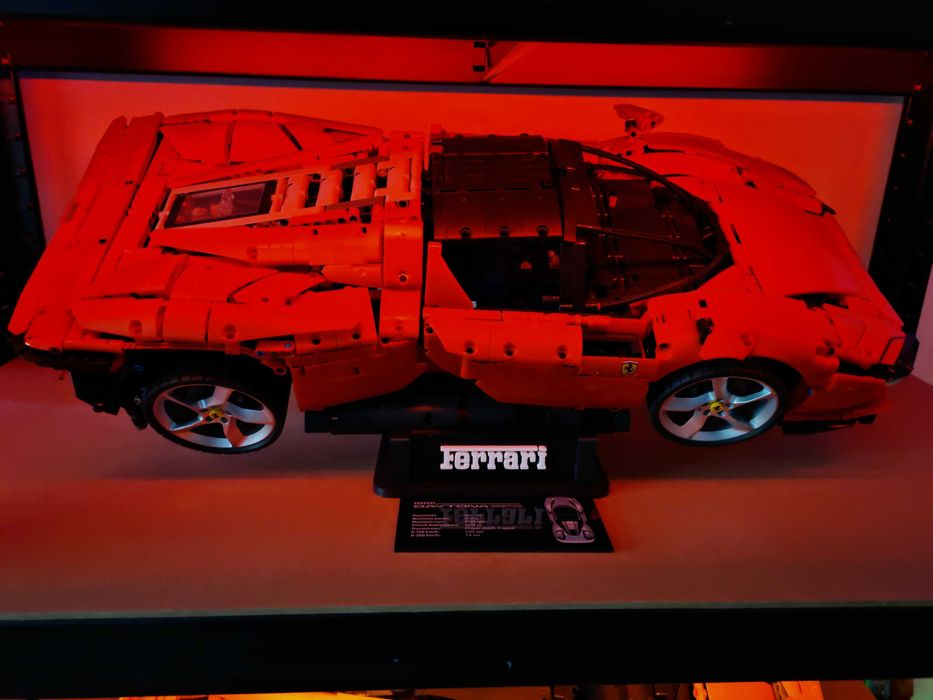 Stand expunere LEGO Technic Ferrari, Bugatti, Lamborghini, McLaren, F1