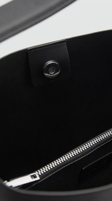 Нова дамска чанта Mango