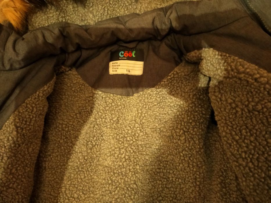 Продам детские зимние куртки