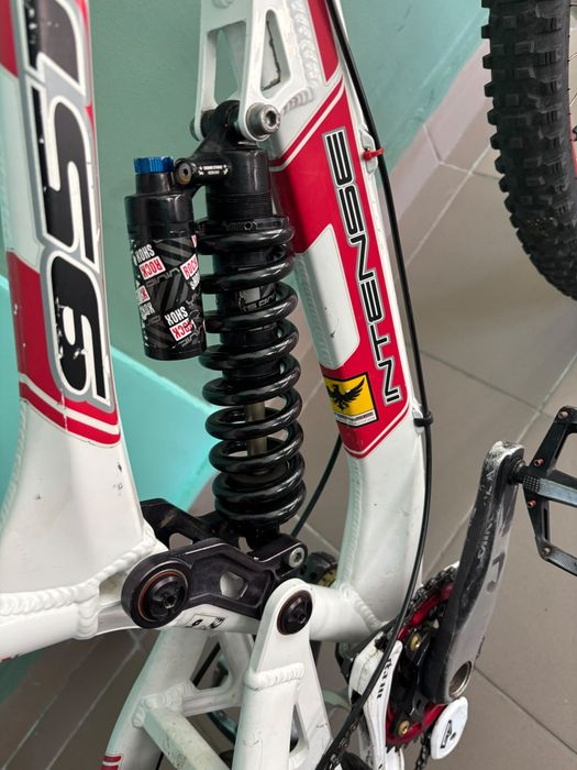 Bicicleta downhill Intense 951