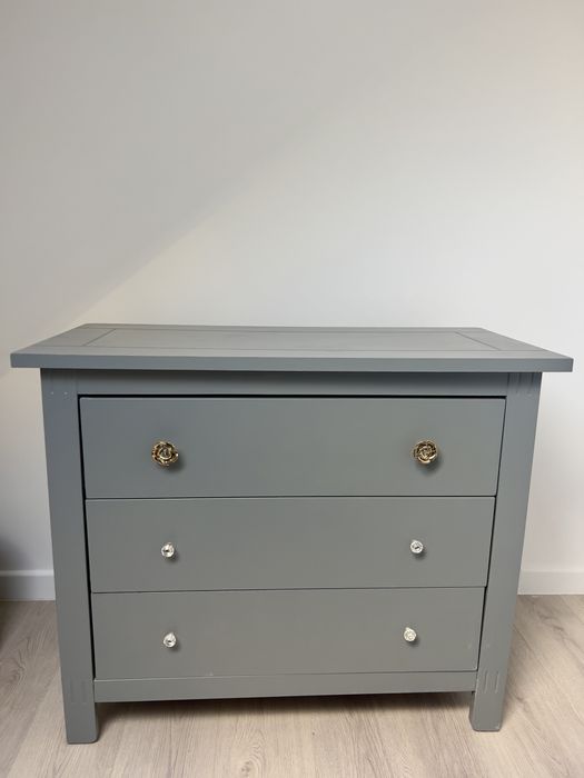 Comodă 3 sertare gri