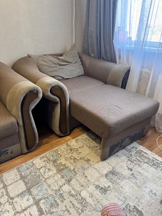 Продам б/у диван и кресла!