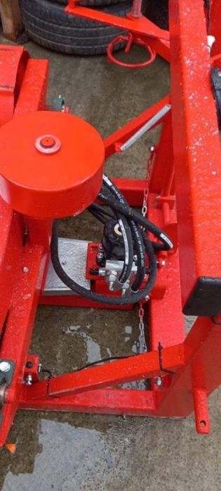 Mașină de infoliat