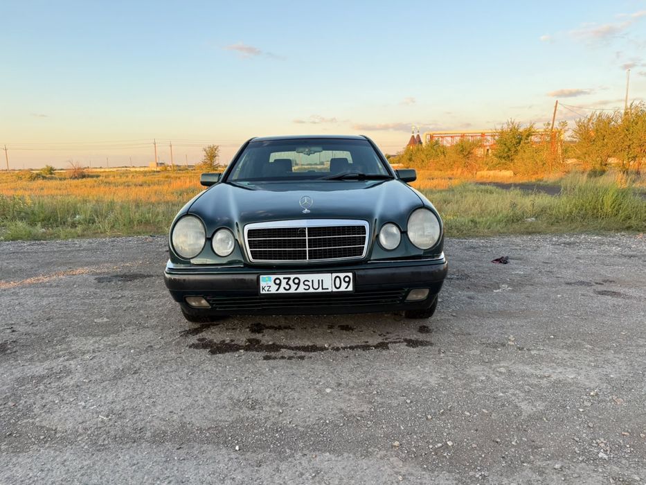 Мерседес 210 2,3