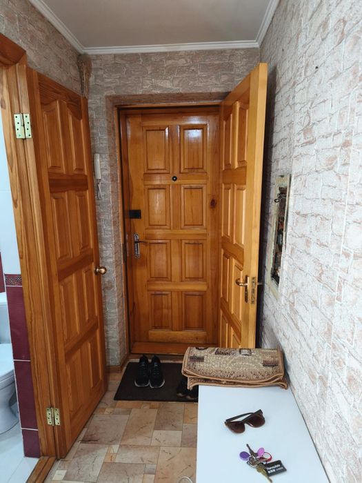Продам 2 ком квартиру в р-оне СКГУ