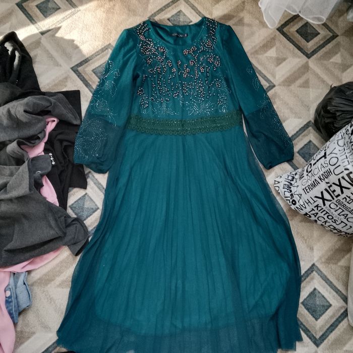 женский одежды 1000 тг