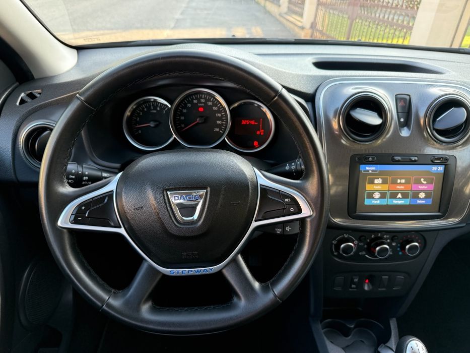 Dacia Sandero Stepway  0.9 2019 32000 Km