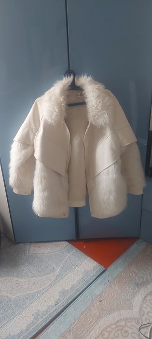 Куртка с пухом белый