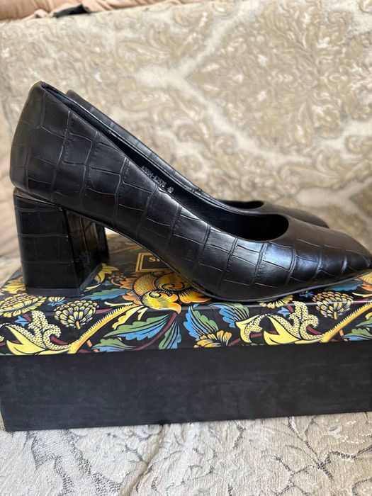 Продаются туфли в хорошем состоянии.