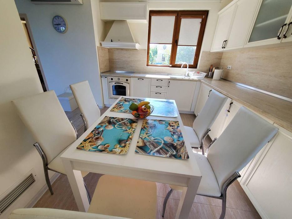 Дава се под наем Къща в Бургас, Сарафово - 135 кв.м за 1224 € - Снимка #4