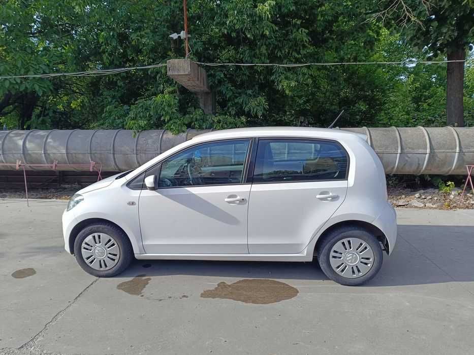 Volkswagen Up 2016 benzină, 4.000 € — imagine 3