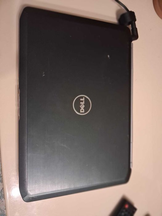 Laptop DeLL P16G