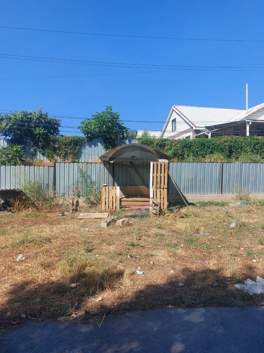 Здам отдельный двор без хозяина