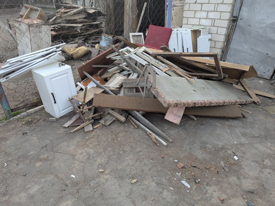 ЛДСП и прочее дерево отдам бесплатно, самовывоз