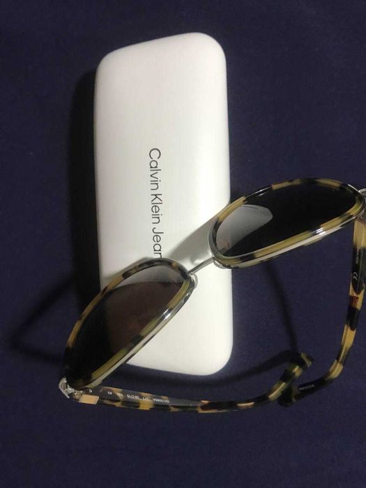 CALVIN KLEIN. Изысканные женские очки-бабочка