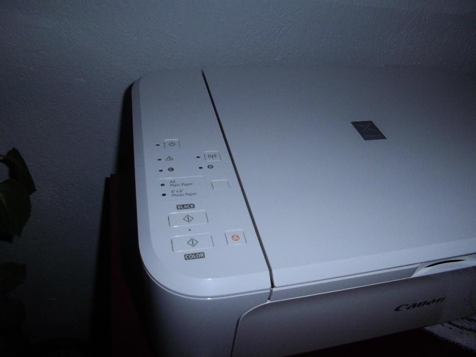 Принтер - Canon цветен