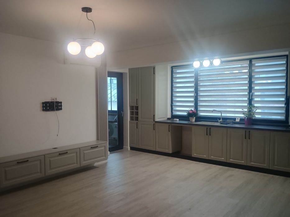 Vând apartament 2