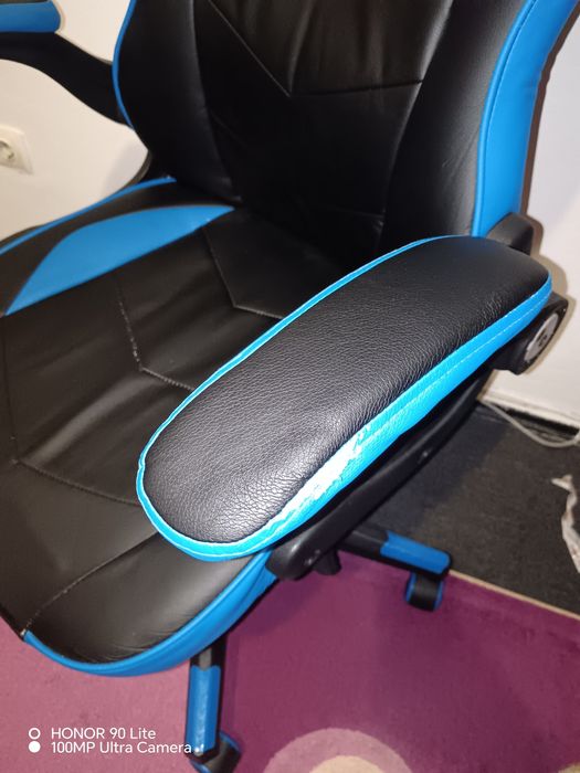 Vând scaun gamig gamers' choice pt copii