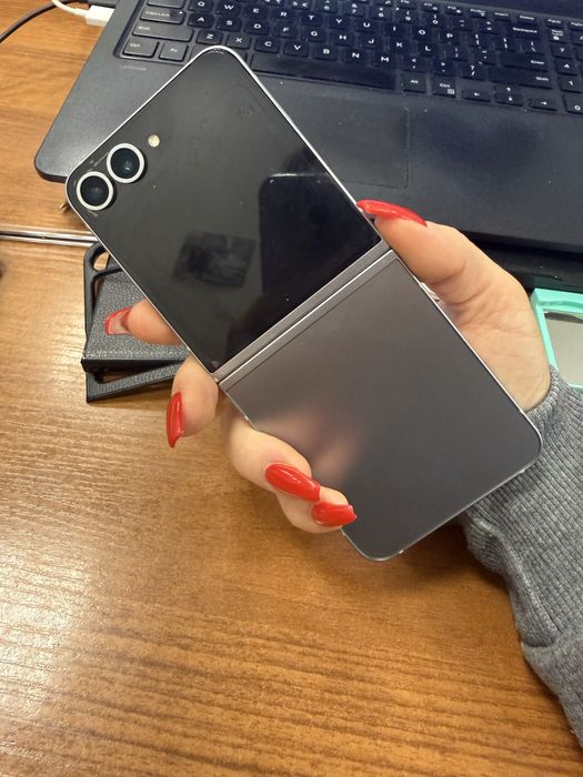 Samsung Galaxy Z Flip 6 512GB SILVER