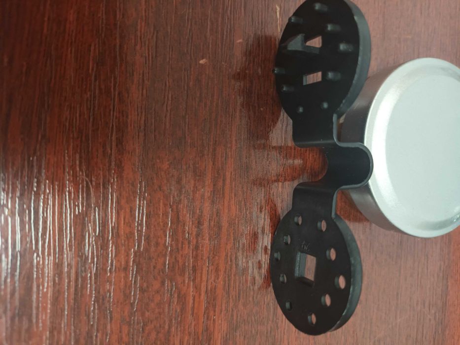 Set 100 buc. cleme prindere plasa de umbrire/antigrindina-35 lei