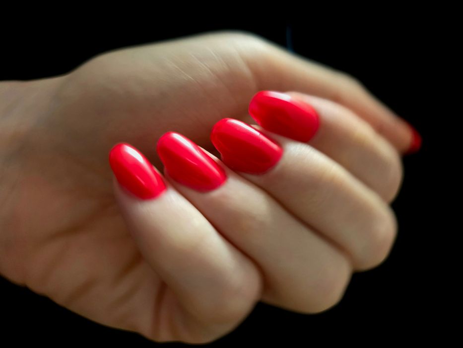 Mani-pedi semi, gel,construcție, inclusiv servicii pt barbati