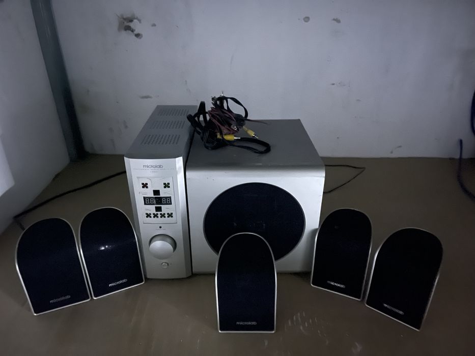 Сабувер с колонками марки Microlab