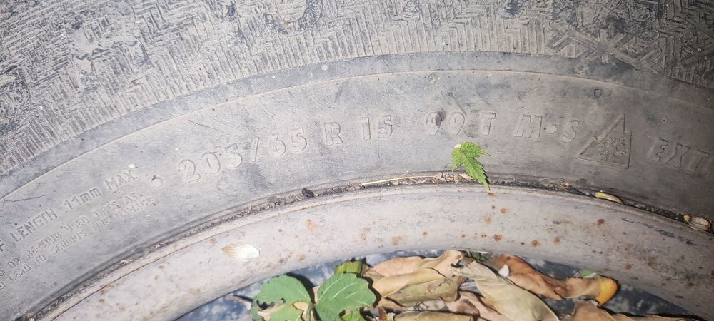 Продам шины с дисками е34