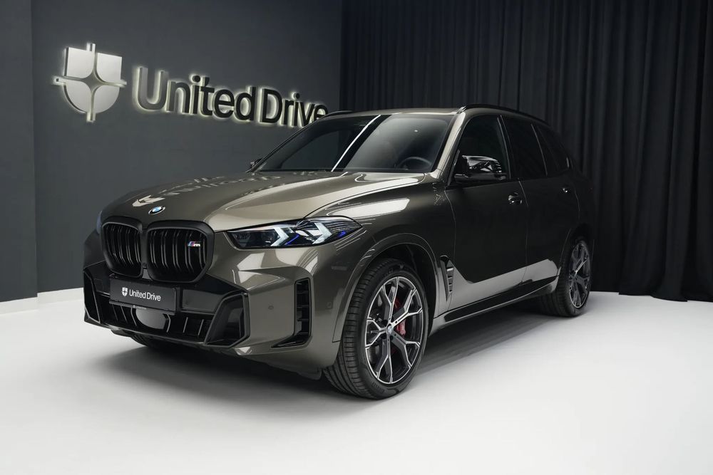 BMW X5 M BMW X5 M60i xDrive