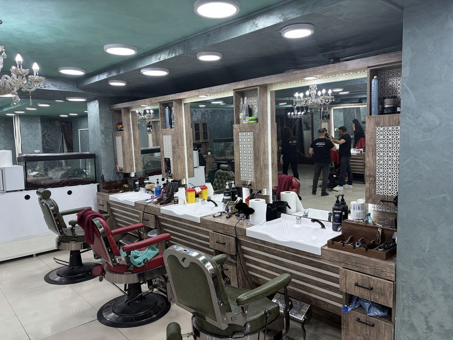 Vand Mobila Frizerie