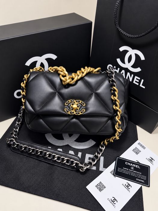Geantă/Poșetă Chanel Shinny Lambskin Gold Tone 25x14x7cm