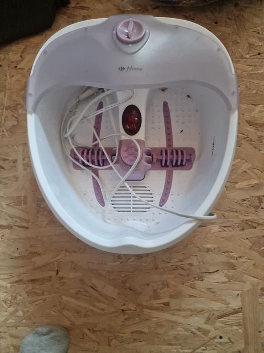 Aparat masaj la picioare cu apa calda