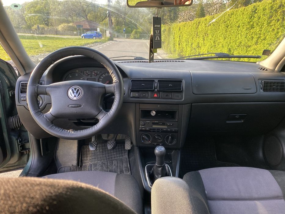 Volkswagen GOLF 4