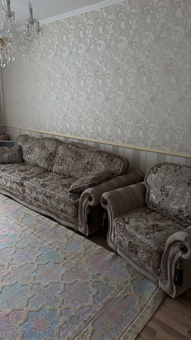 Продаем диван с креслом