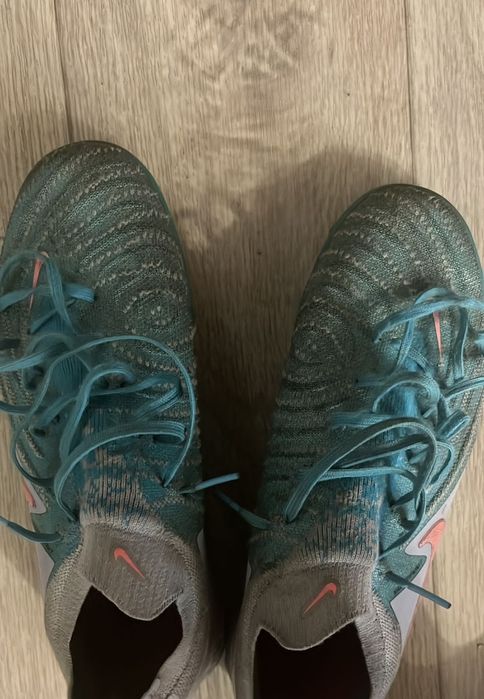 Продам вещи Nike. Мяч, сумка и сороконожки